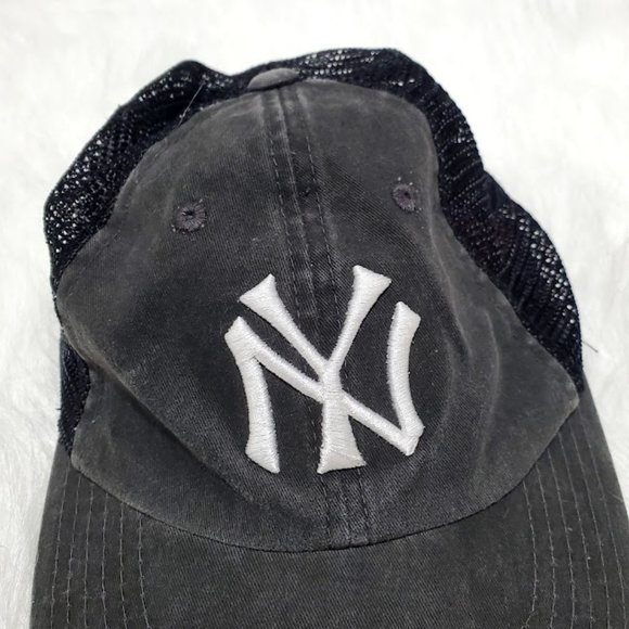 New York Yankees Cooperstown MLB Hat - Picture 2 of 6